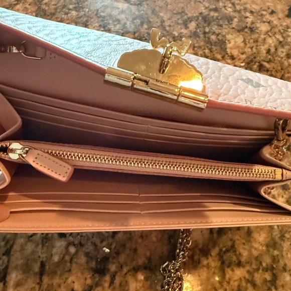 Tracy Chain Wallet in Visetos MCM {NEW} - Picture 9 of 10